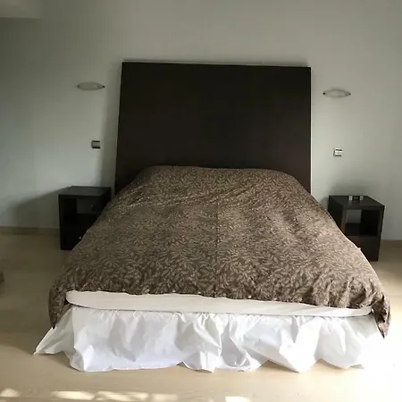 With Heated Pool And Jacuzzi Close To Puerto Banus And *